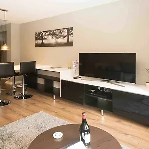 Apartamento Aaron Wise