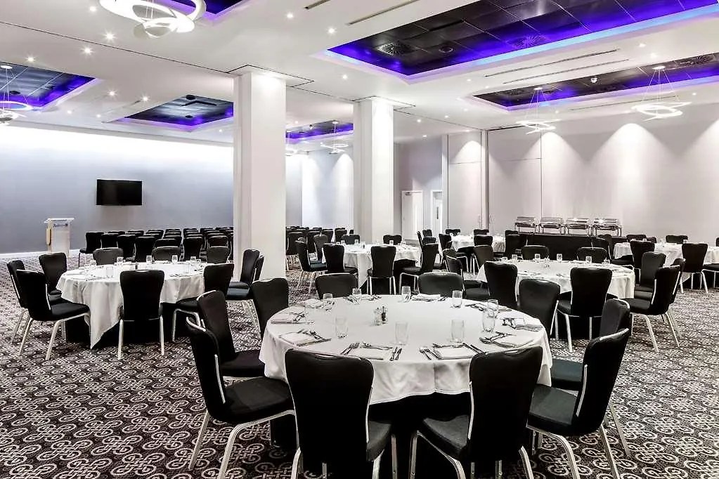 Radisson Blu Hotel, Cardiff 4*,